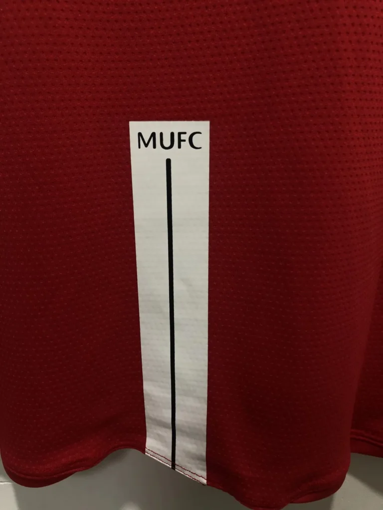 mdo mun aig moscow 2008 long sleeve 05 back hem detail