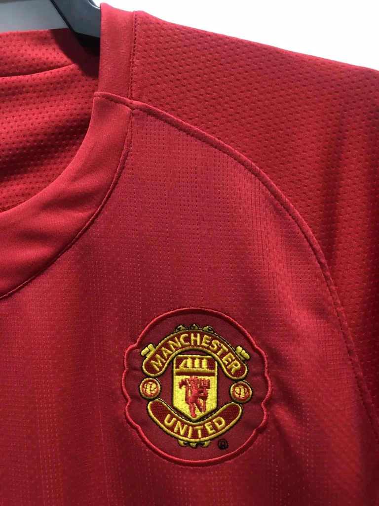 mdo mun aig moscow 2008 long sleeve 07 badge and fabric detail