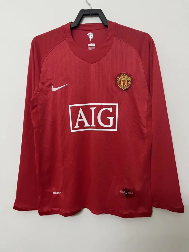 Manchester United AIG Red Long-Sleeve Football Shirt — Retro / Classic