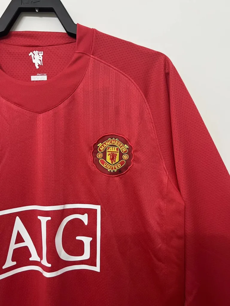 mdo mun aig red long sleeve 02 front detail