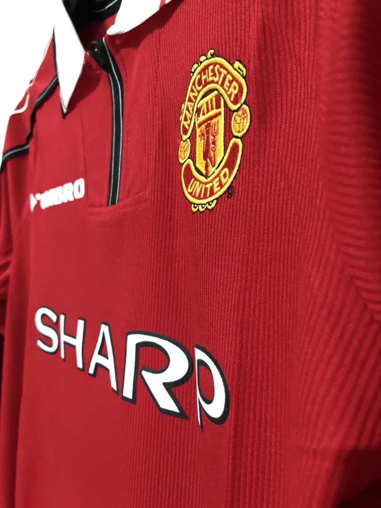 mdo mun sharp red long sleeve 03 front detail