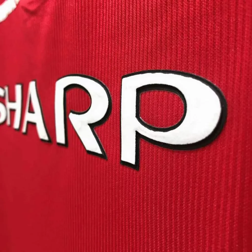 mdo mun sharp red short sleeve 06 front marking detail